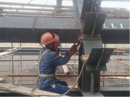 控制焊接变形的技术策略